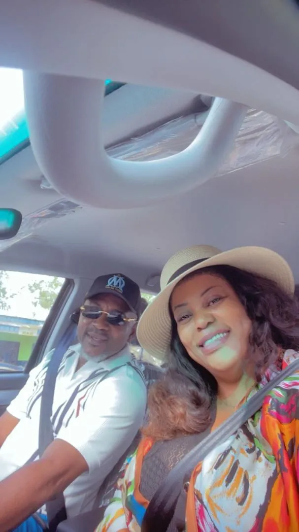 Brice & Elisé en voiture